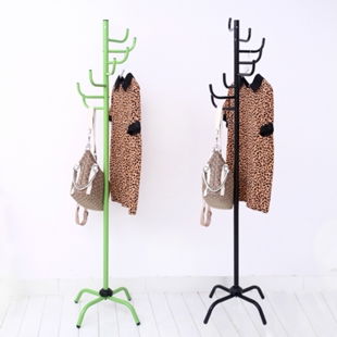 錦盛創(chuàng)意臥室門廳落地鐵藝衣帽架 實(shí)用與美學(xué)的完美融合